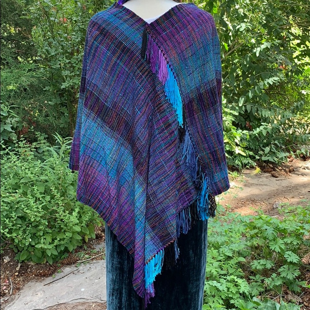 Handwoven Infinity wrap - Picture 2 of 2